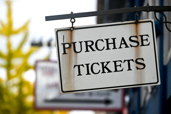 Comment organiser une visite des ruines romaines en Italie avec un budget serré?